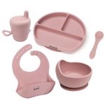 Szilikon étkező szett tálkával, tányérral, pohárral, előkével és kanállal – pasztell rózsaszín