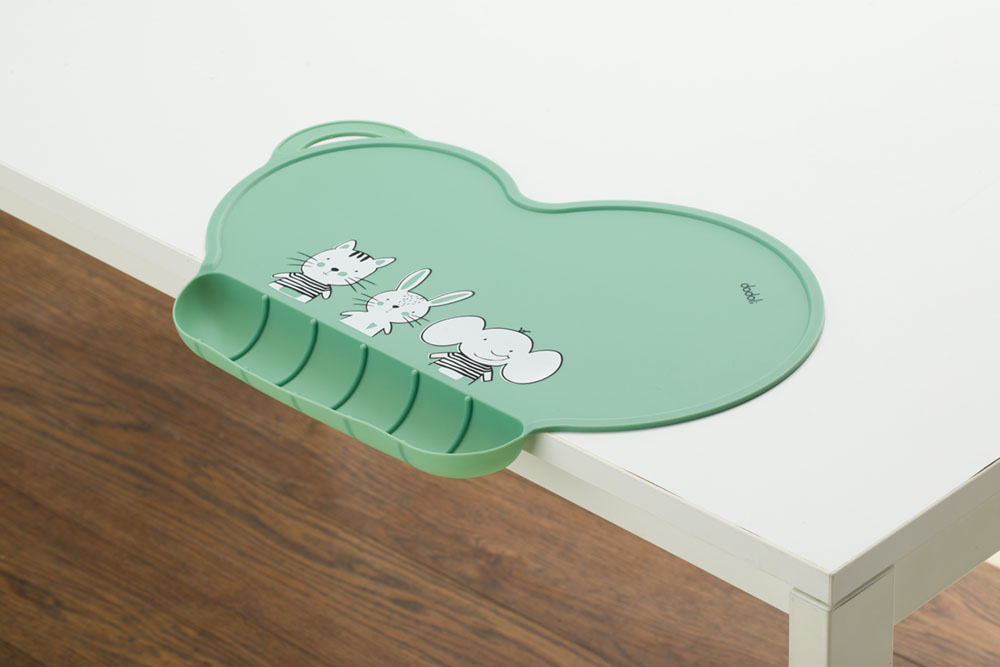 Dodoli Szilikon tányéralátét zsebbel gyermekeknek és babáknak, 39 x 27 cm – Felhő Pasztell Zöld 2
